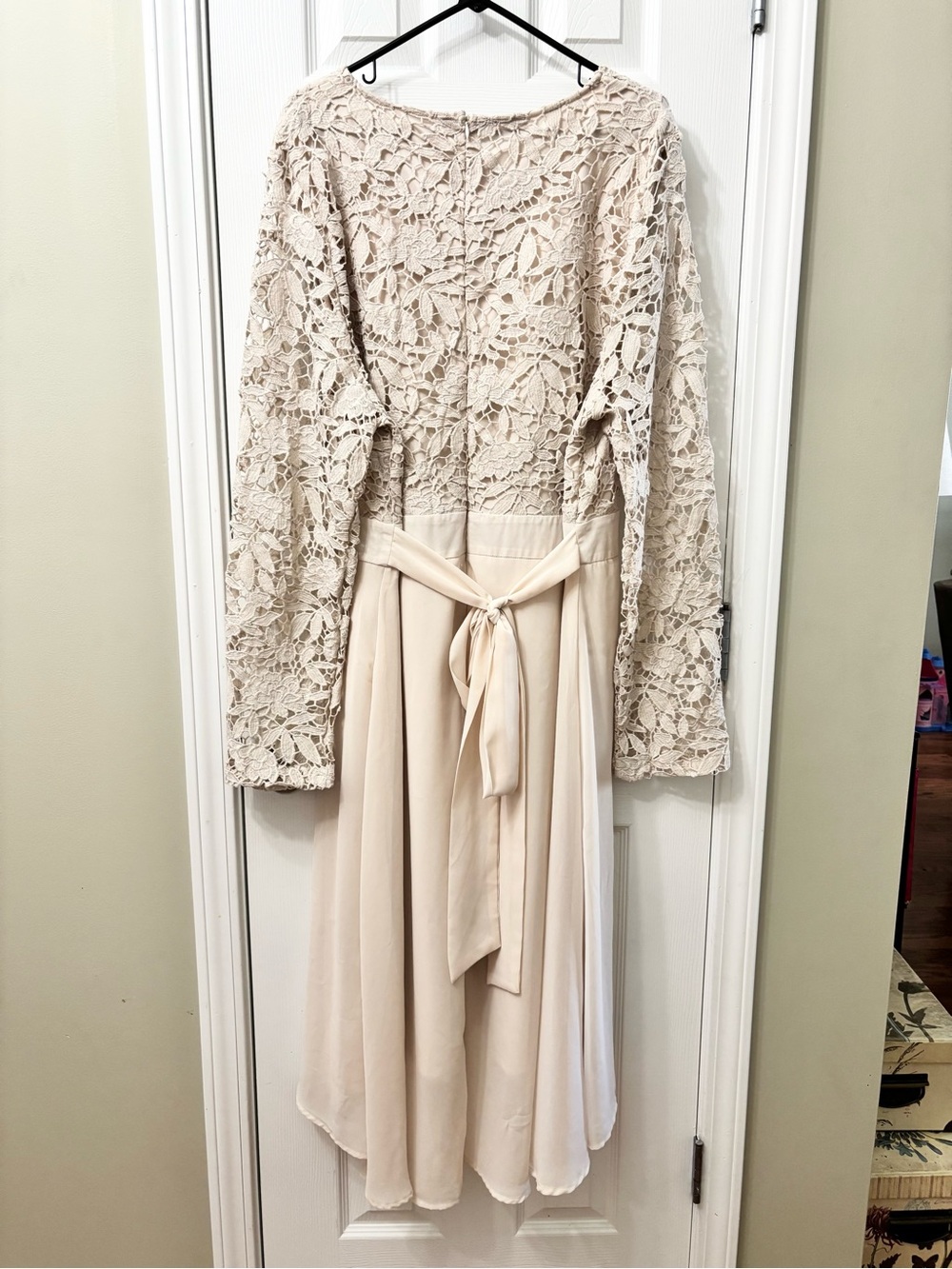 Boohoo Occasion Collection Plus Size 24 Lace Chiffon Midi Dress Beige Elegant - Picture 8 of 11